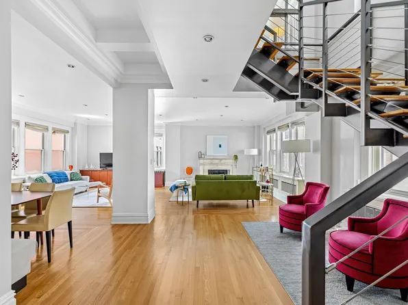 829 Park Avenue image 4 of 19