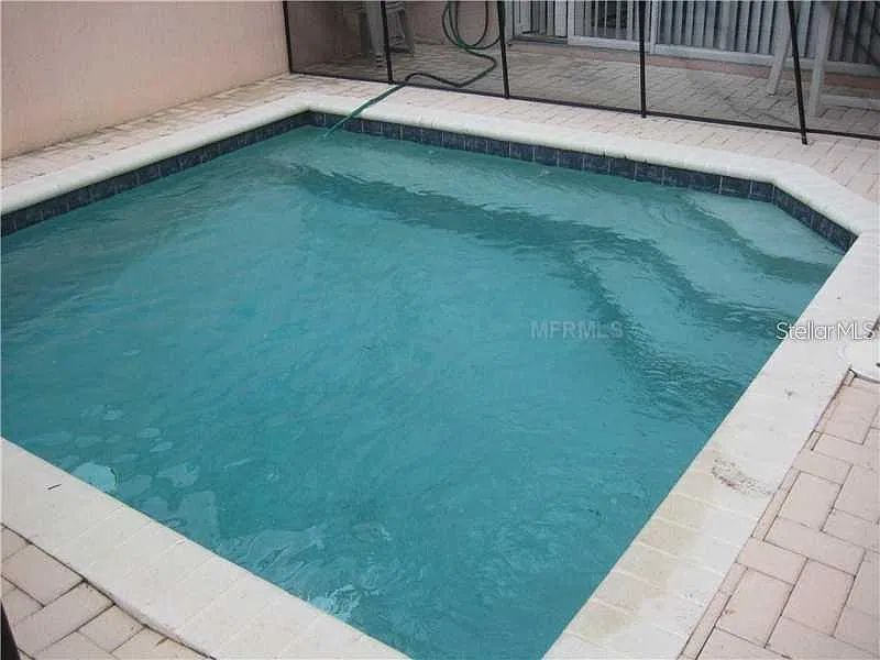 3 bed, 3.0 bath, 1440 sqft, $2,000 — Photo 2