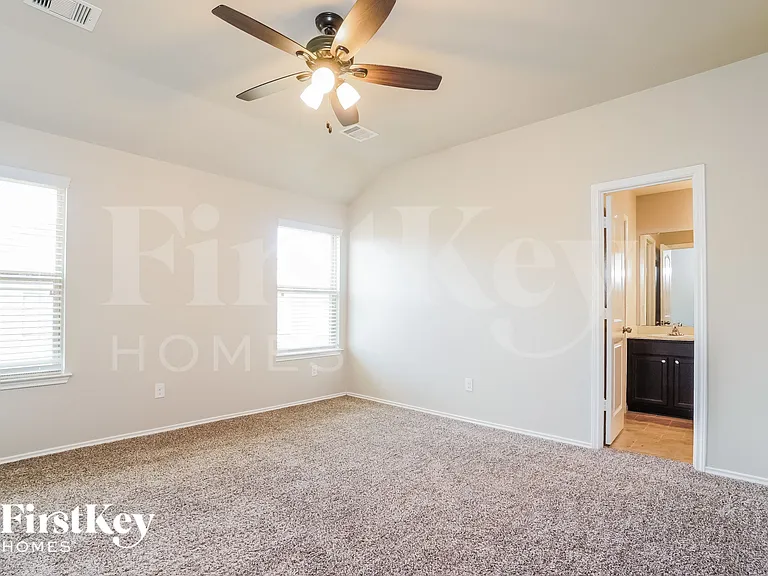 2623 Lincolns Meadow Dr — Photo 9
