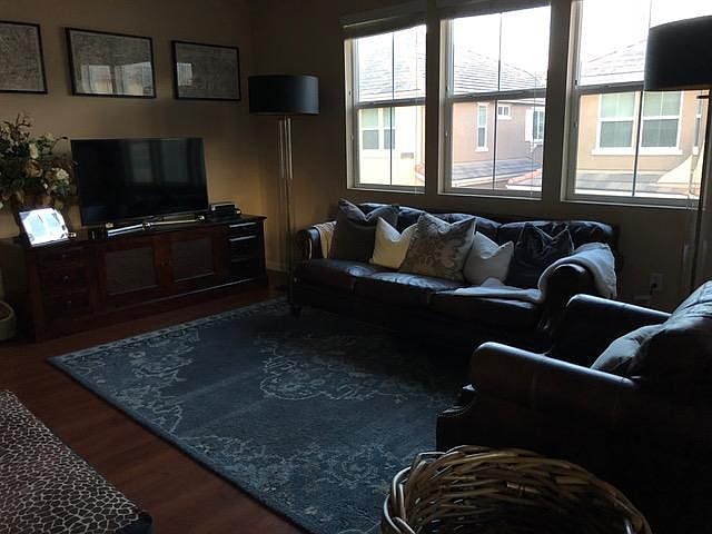 1st image of 106 Cezanne Ln