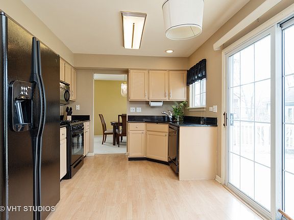 5th image of 983 Pennwood Ln