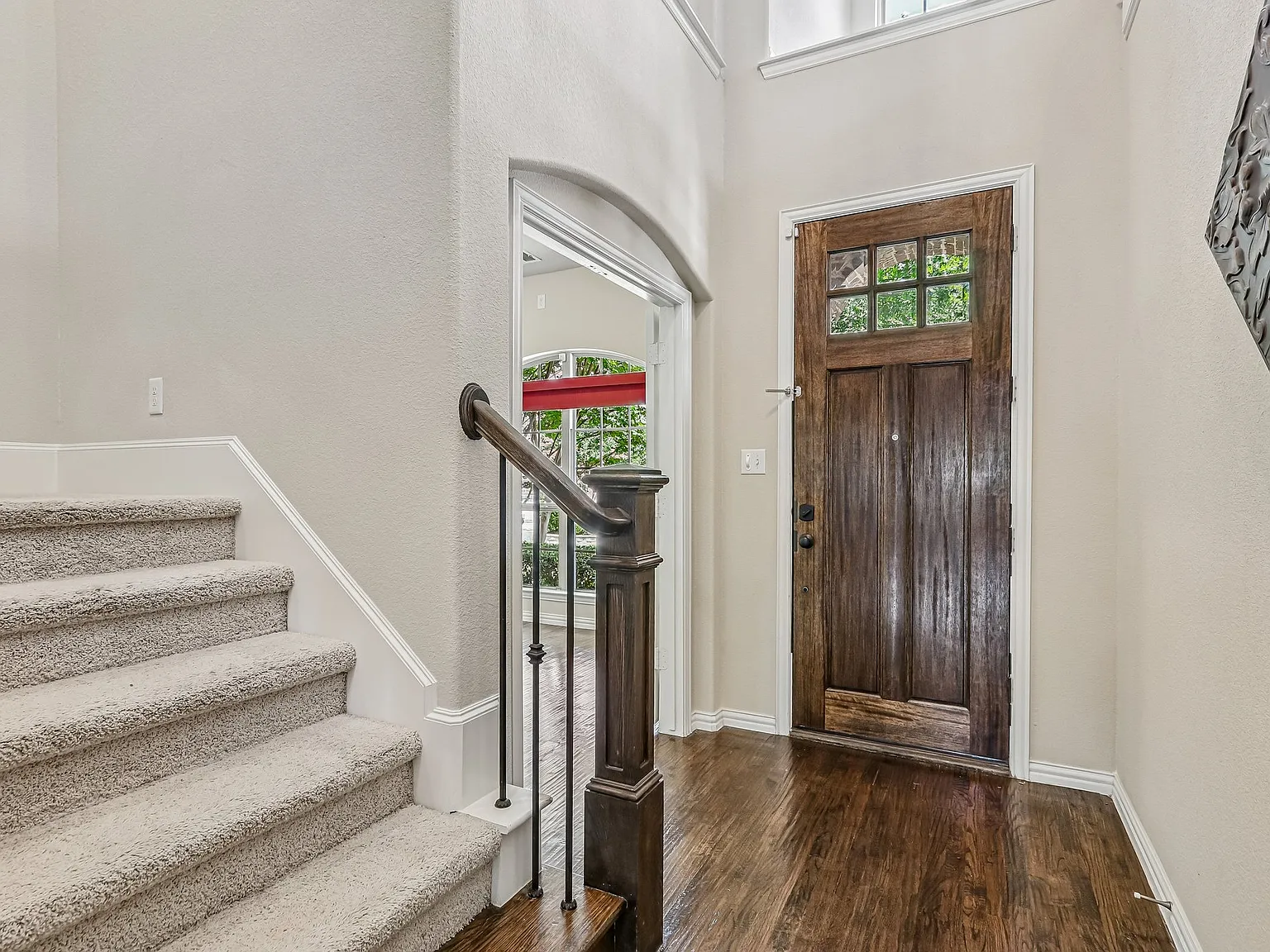 5 bed, 3.5 bath, 3299 sqft, $3,600 — Photo 4