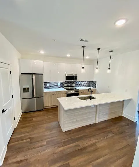4059 Olive St #3 — Photo 2