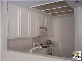 4th image of 21915 Wyandotte St Unit 102