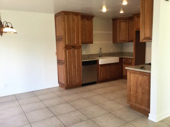 7601 Volga Dr, Huntington Beach, CA