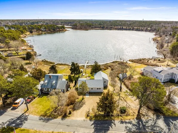 80 Mayflower Ter, South Yarmouth, MA 02664