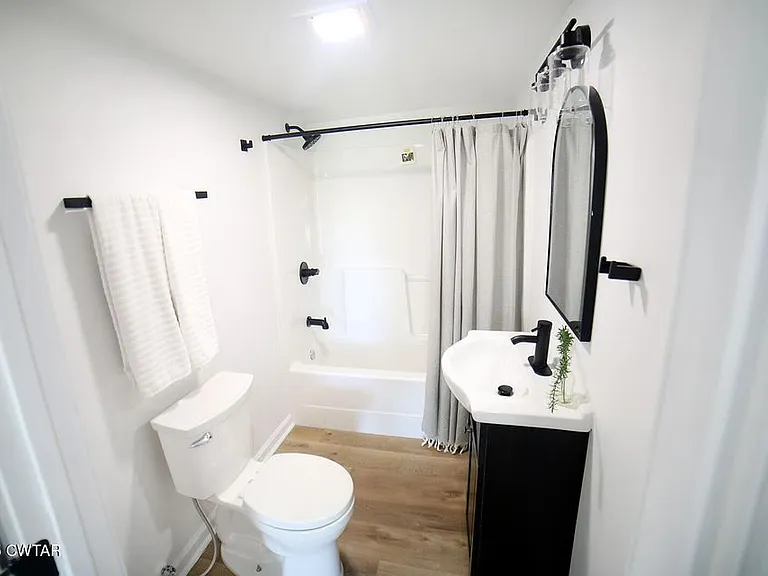 308 Cottonwood St — Photo 12