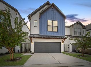 9011 Wellspring Dr, Houston, TX 77080