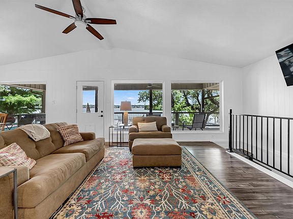 4th image of 2814 Lakeview Drive