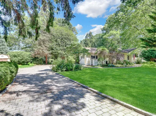 201 Miller Place Road, Miller Place, NY 11764