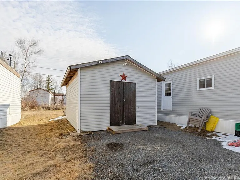34 Elmdale Cres — Photo 18