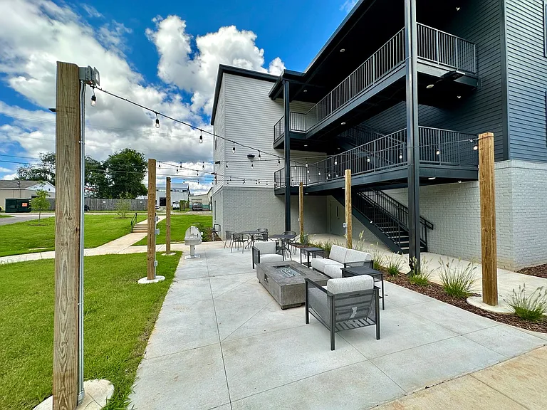 Avenue 6 - Luxury Apartments Downtown Huntsville South — Photo 65