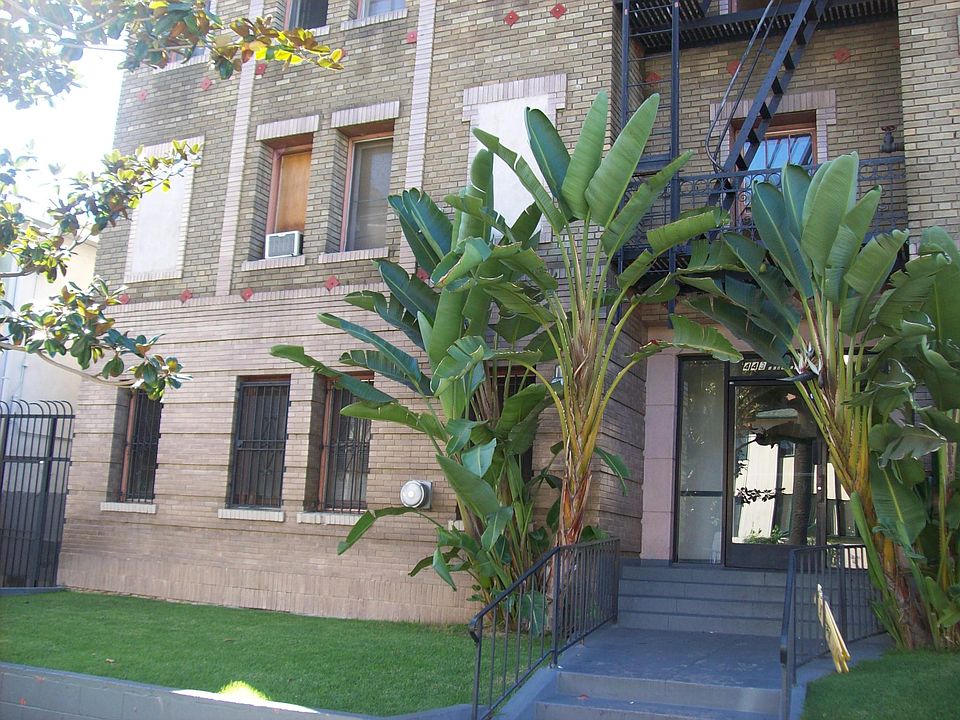1st image of 443 S Catalina St #300