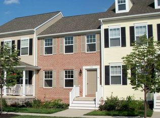 408 Shadetree Blvd, Marietta, PA 17547
