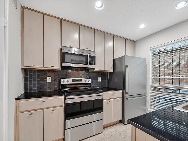 3700 W Clay St #227 — Photo 14