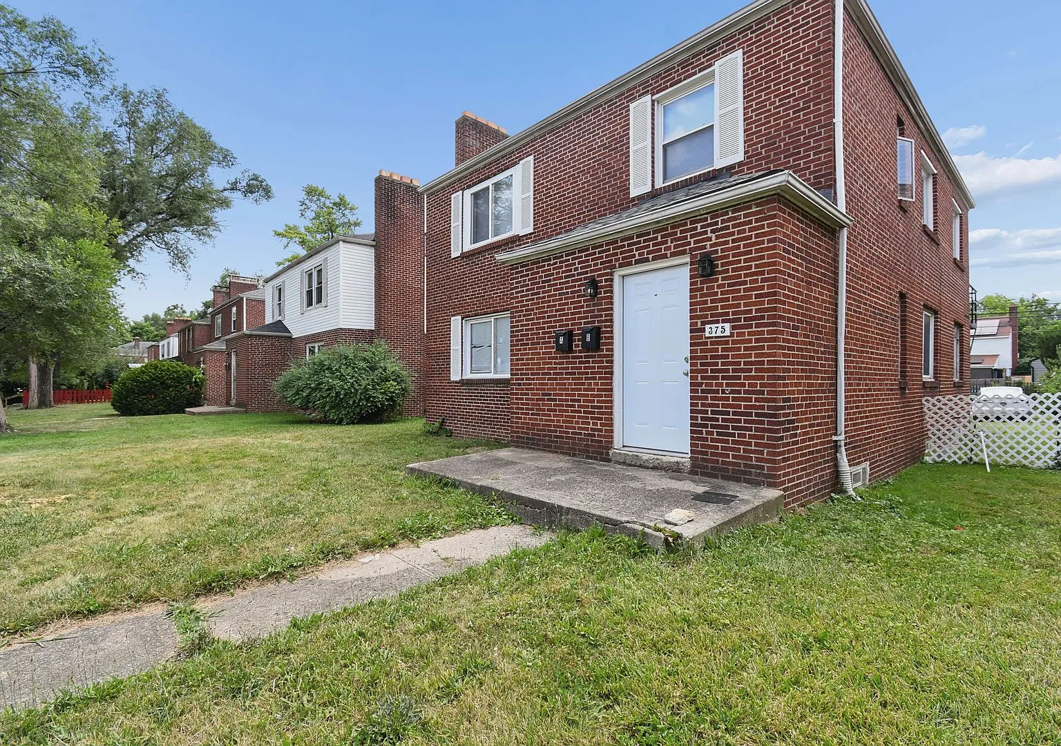 375 S Chase Ave — Photo 2