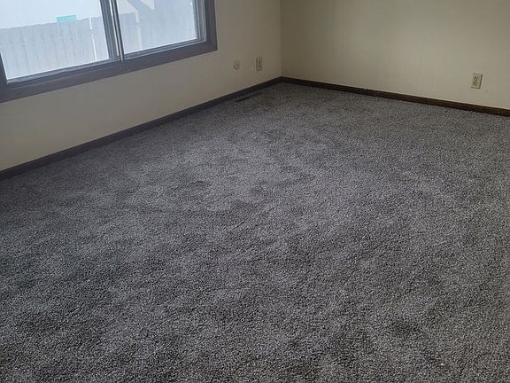 4th image of 204 Piper St APT 4
