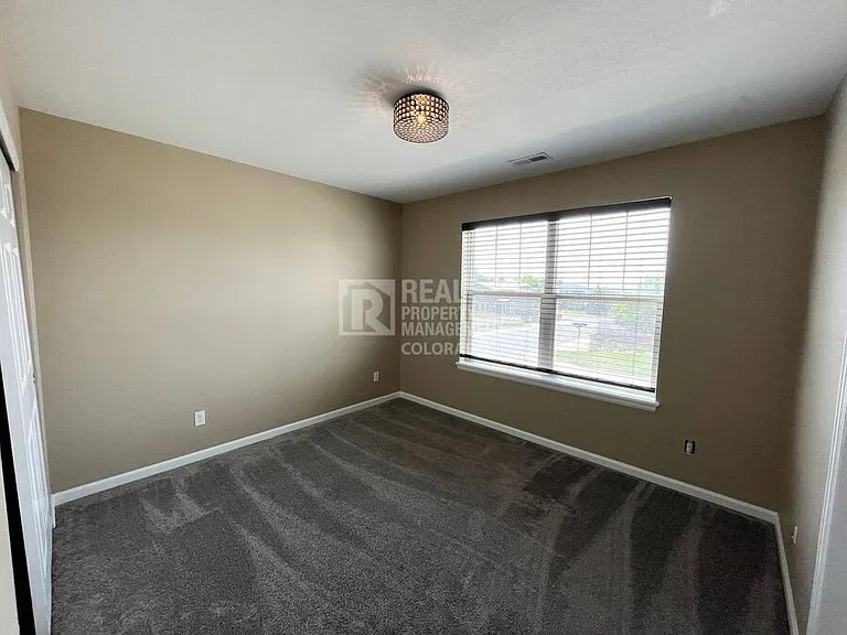 312 Cade St — Photo 5