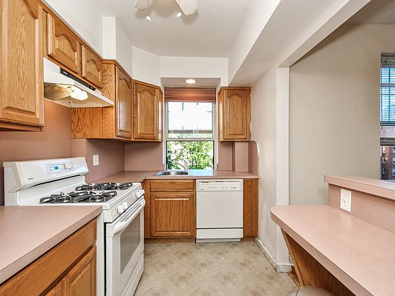 5th image of 50 N Broadway APT 4h