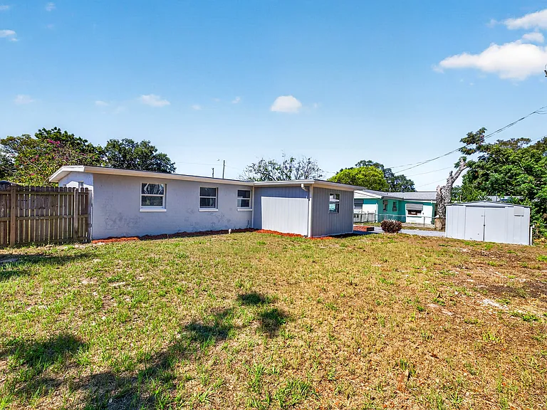 7125 Seward Dr — Photo 18