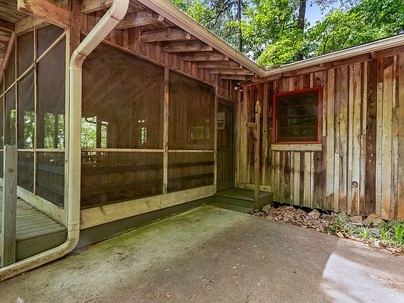 3rd image of 426 Wildwood Drive