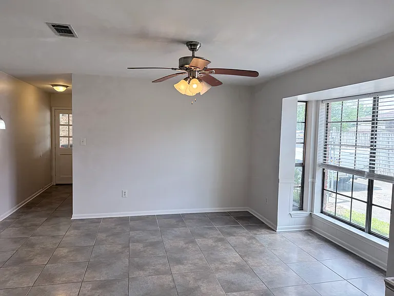 2912 Lancelot Dr — Photo 15