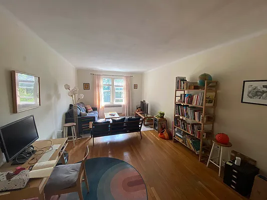 Rented by S&M Associates Realty LLC | media 5