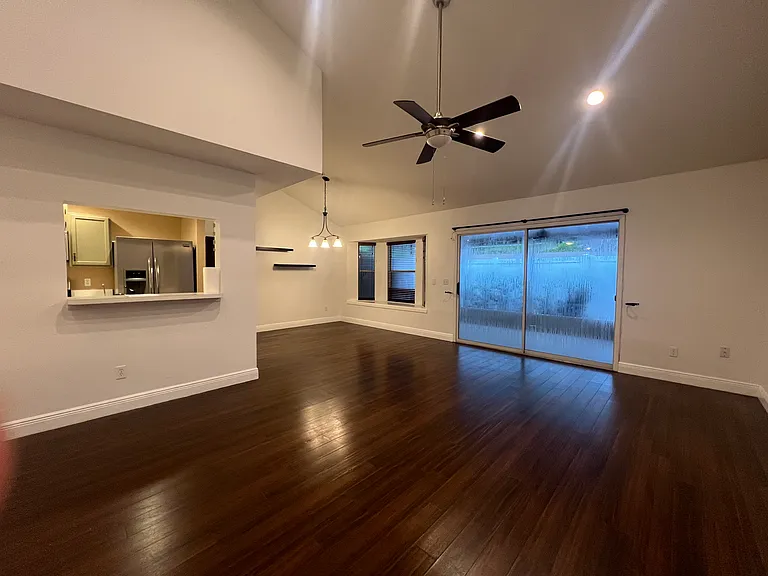 755 Cove Way — Photo 3