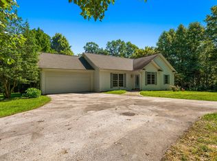 27 Rabbit Hill Dr, Crossville, TN 38571