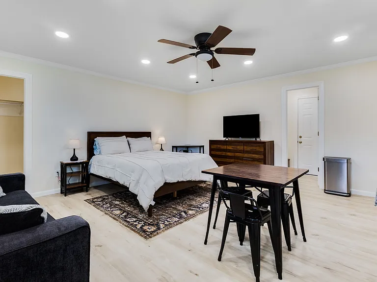 1017 La Neuville Rd — Photo 3