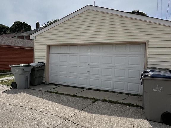 5th image of 3924 S 2nd STREET