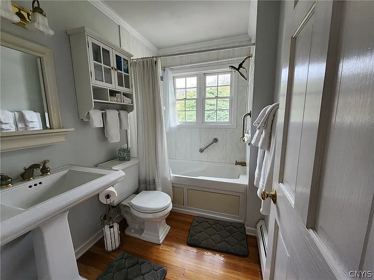 2139 Terrace Ln S — Photo 31