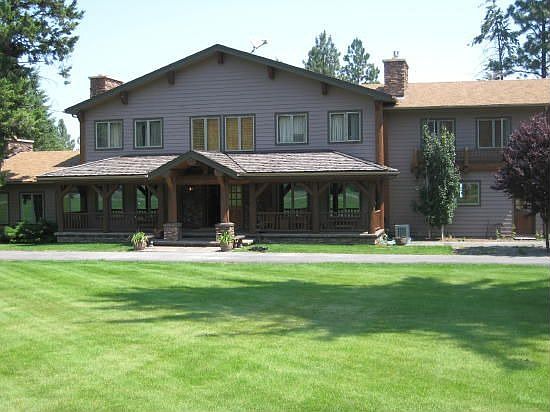 Front View of Estate