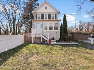 30 Clinton St, Aberdeen, NJ 07747