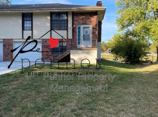 2513 SW 6th St, Blue Springs, MO 64014