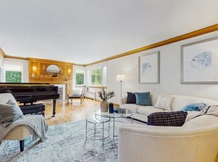 36 Lorna Rd #36, Newton Center, MA 02459