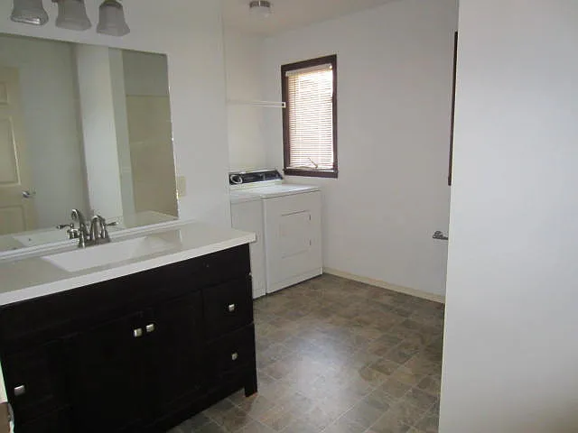 620 E Harrison St #B & A — Photo 7