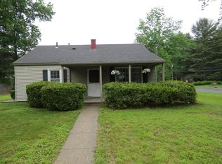5 Cahillane Ter, Northampton, MA 01062