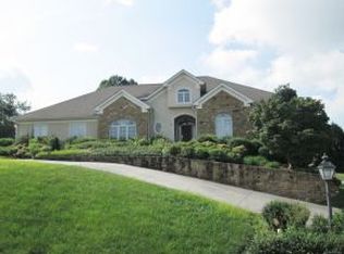 113 Quail Heights Ct, Kingsport, TN 37663