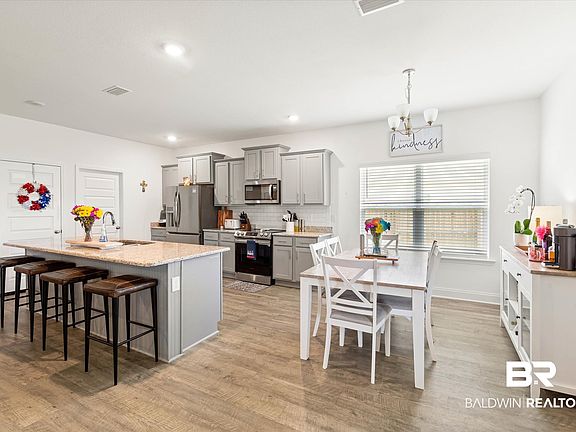 5th image of 3973 Mercury Cir