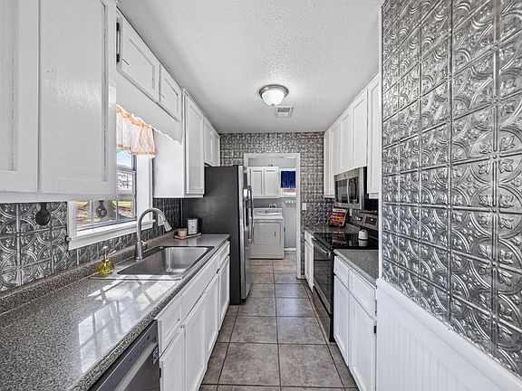 5th image of 89 Evans Rd