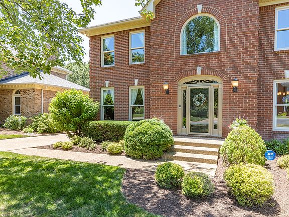 2nd image of 1433 Hampshire Pl