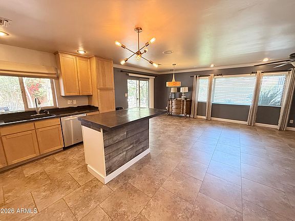4th image of 3708 E WETHERSFIELD Road
