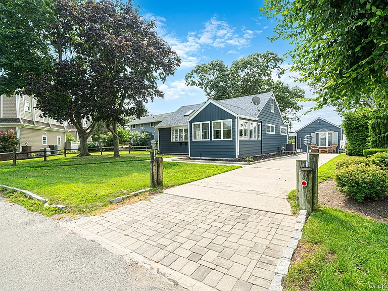 7 Oak Dr — Photo 1
