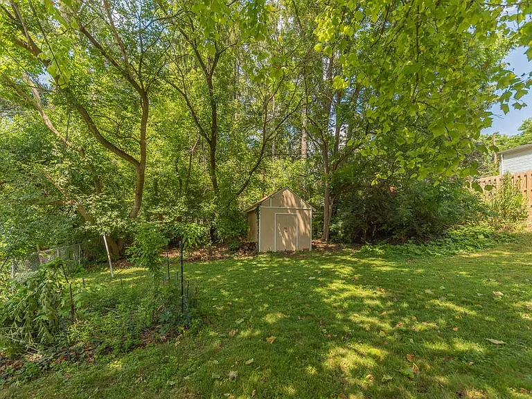 603 Manor Dr — Photo 30
