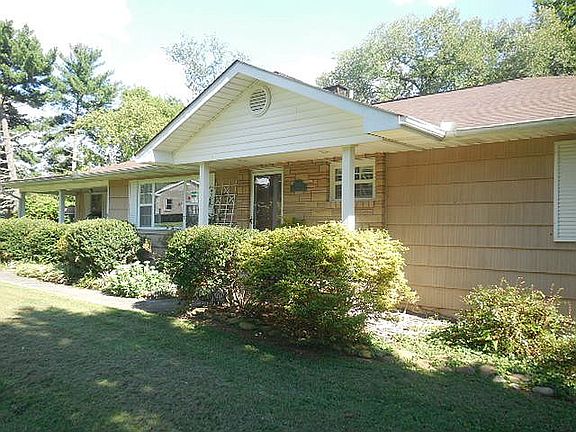 3rd image of 5816 Green Valley Dr