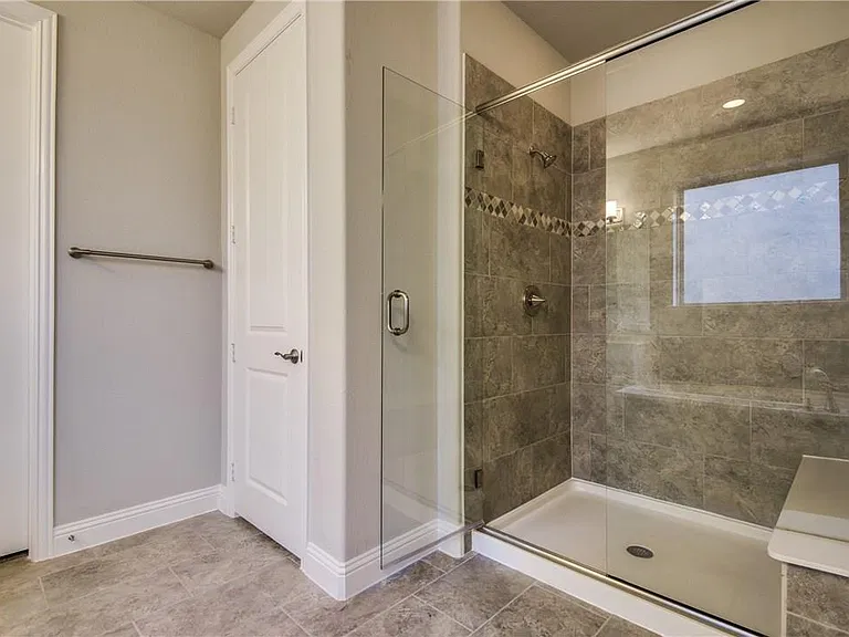 2612 Walnut Creek Ln — Photo 16