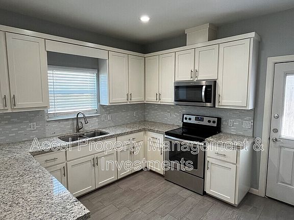4th image of 413 Downing Ave APT 3