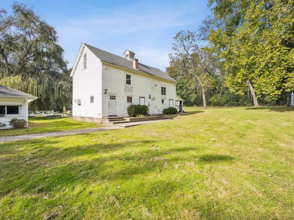 740 River Rd #2