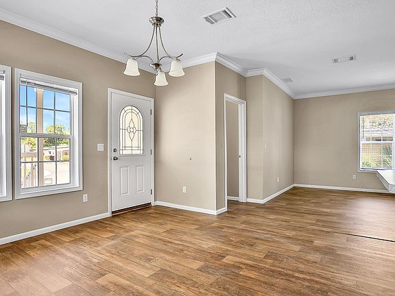 4th image of 84 Royal Palm Cir